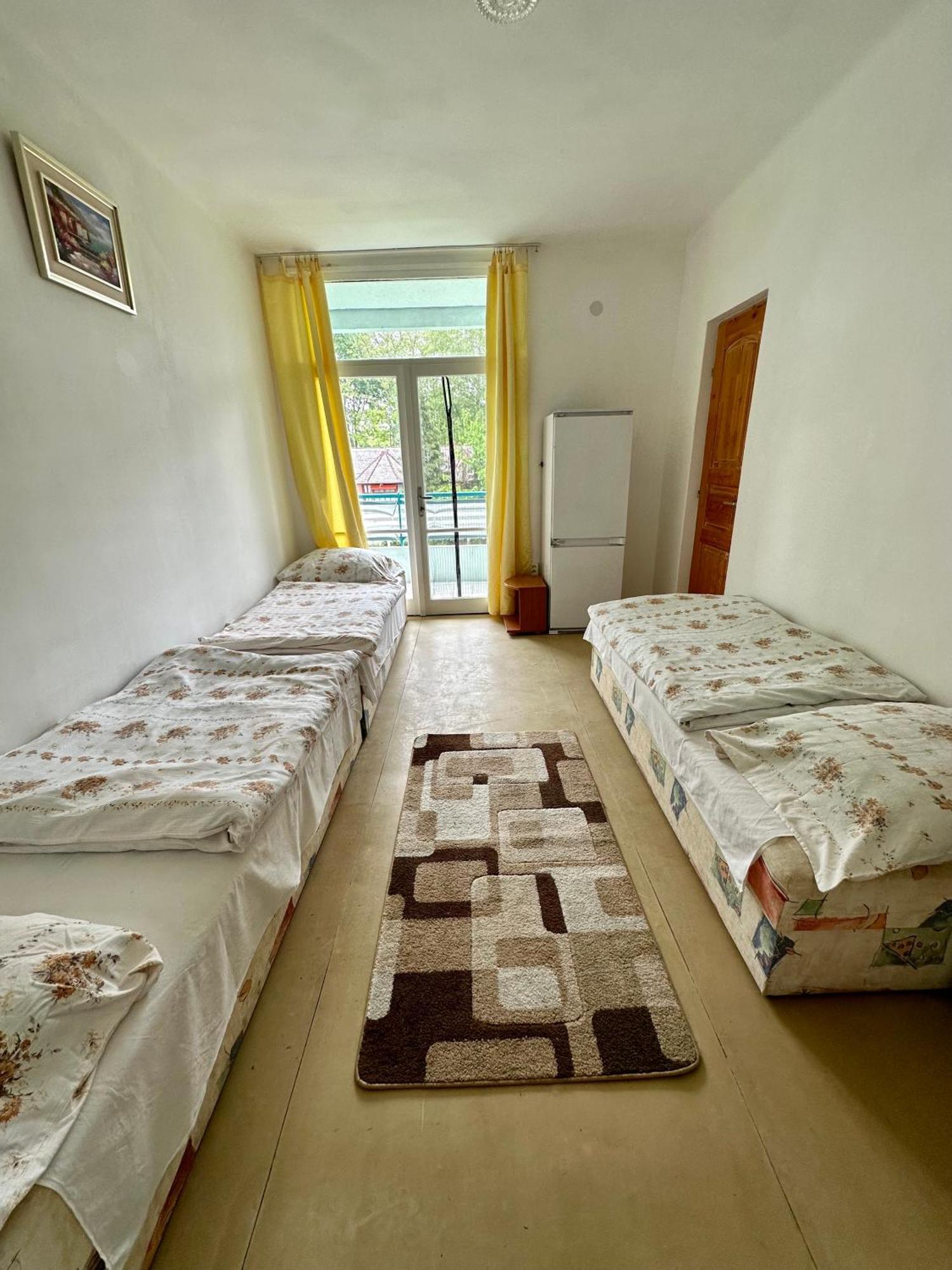 Lelle Beach Club Balatonlelle Esterno foto